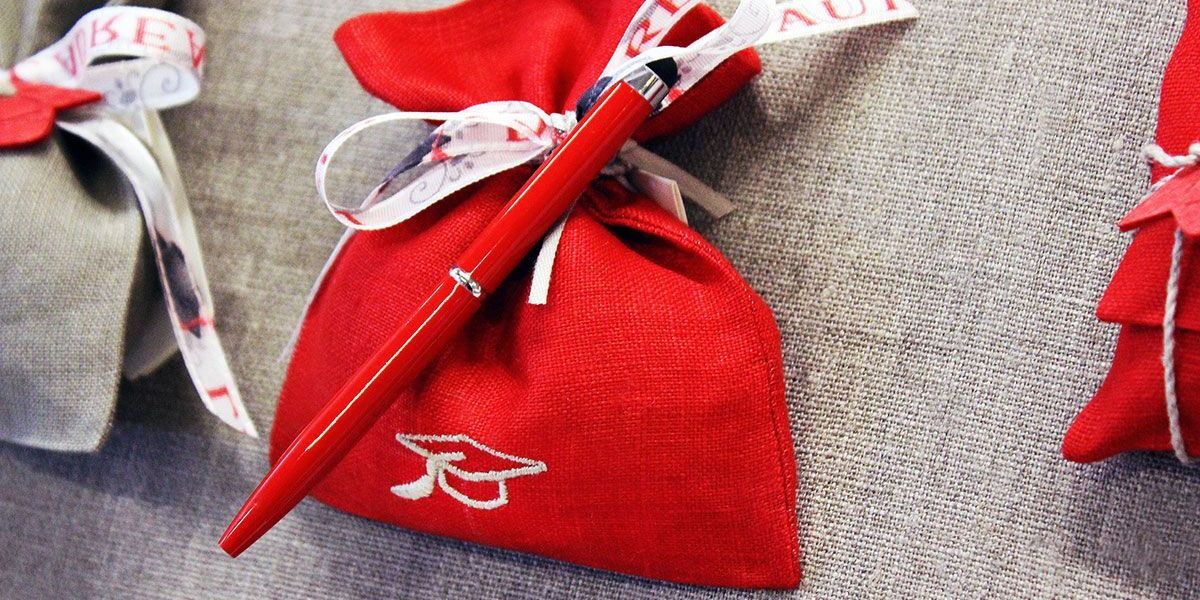 BOMBONIERA DI LAUREA: QUALE CRITERIO USARE PER SCEGLIERLA?