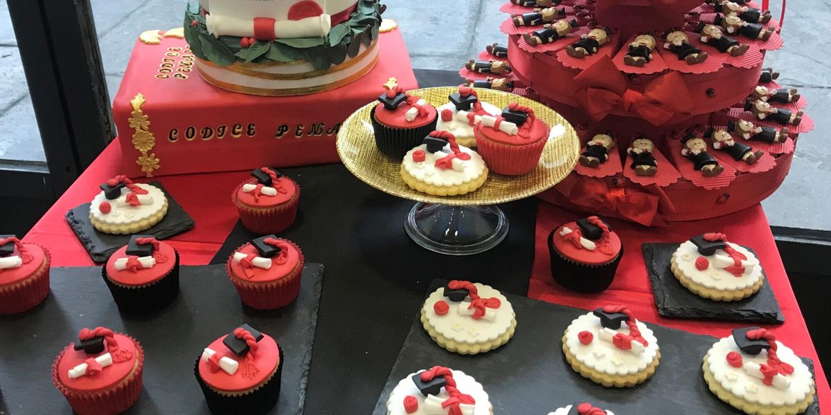 CONFETTI LAUREA TRA SWEET TABLE, CURIOSITA' E PRATICI CONSIGLI