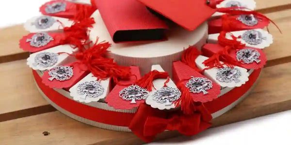 L’ALBERO DELLA VITA, REGALO O BOMBONIERA LAUREA? UN SIMBOLO, TANTI SIGNIFICATI