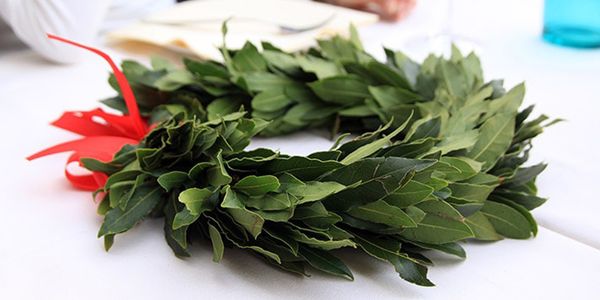 RICETTA PER UNA CORONA D'ALLORO FAI-DA-TE SEMPLICE E ORIGINALE!