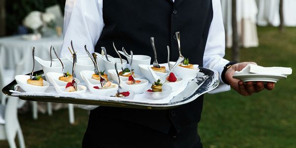 Le tendenze matrimonio 2023: il banchetto nuziale e catering